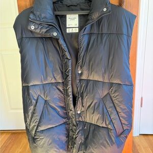 Abercrombie & Fitch Women's Black Puffer Vest